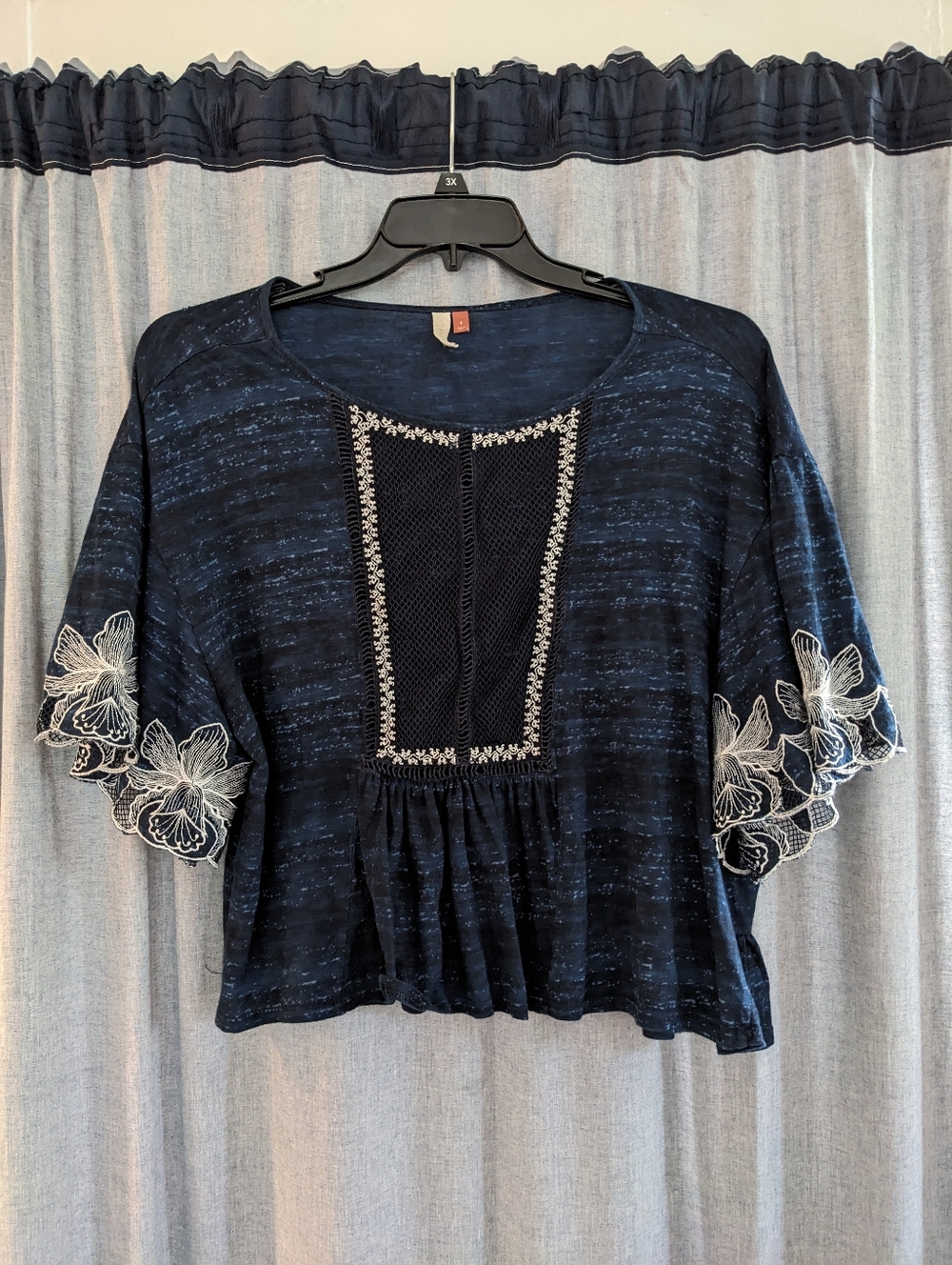 Pilcro Anthropologie Top Women's Small Blue White Floral Embroidery Boho Boxy